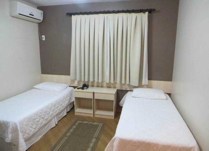 Hotel Abib Irati  Zewnętrze zdjęcie
