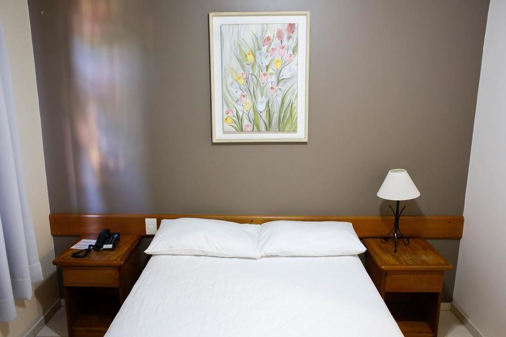 Hotel Abib Irati  Zewnętrze zdjęcie