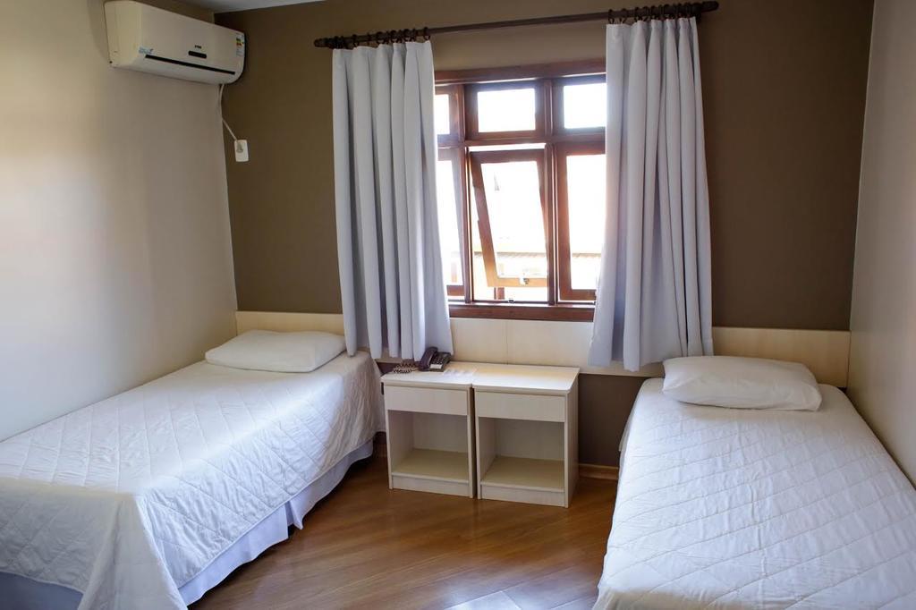 Hotel Abib Irati  Zewnętrze zdjęcie